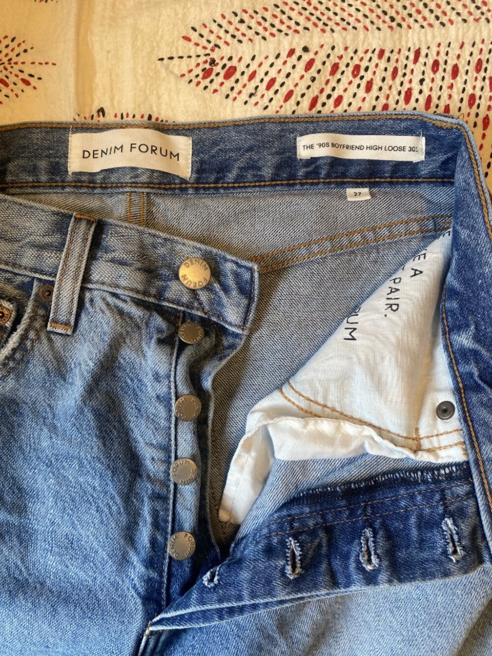 Denim Forum 90s boyfriend high rise loose jeans - Picture 2 of 6